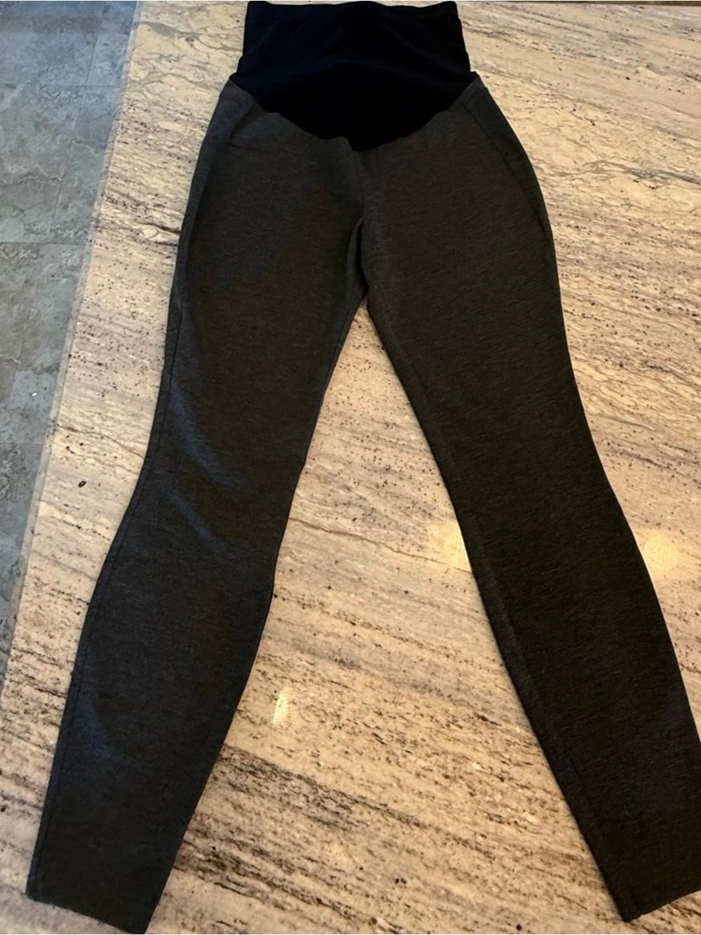 a:glow Maternity  Size M leggings